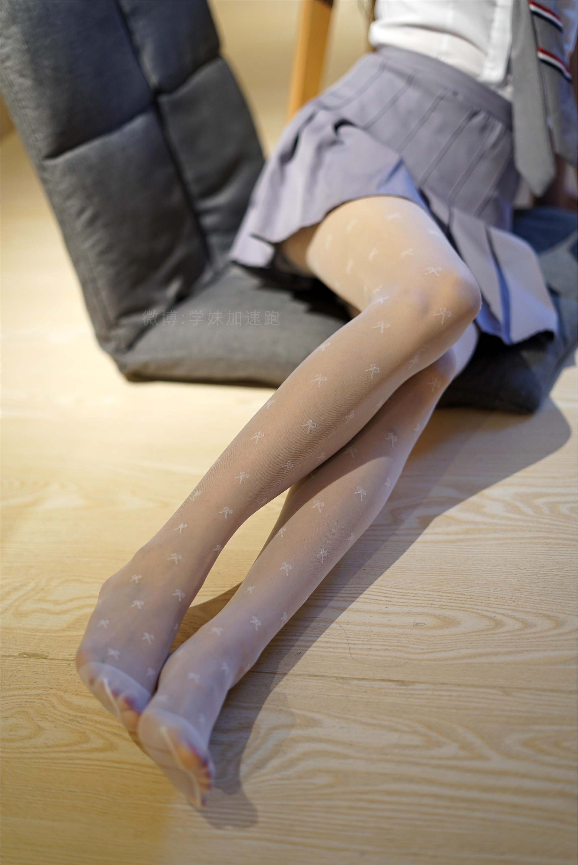 学妹加速跑 XM090《白丝小阿萌-萌萌》